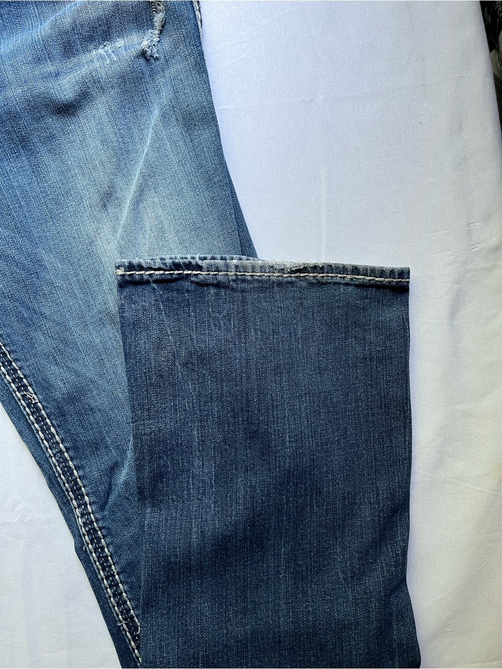 Rock Revival Women's Medium Blue Embroidered Bootcut Jeans - Picture 11 of 11
